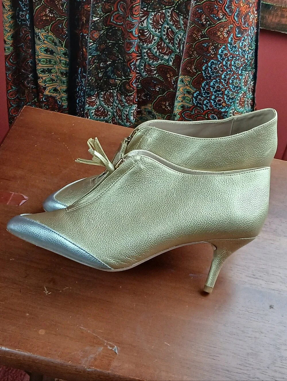 ASHRO Gold Metallic Pointed Toe Zip Front Kitten Heeled Bootie Pump Size 8.5M